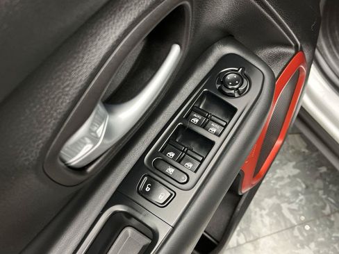 Used 2017 Jeep Renegade Trailhawk w/ Popular Equipment Group AWD/4WD image 7