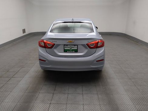 Used 2018 Chevrolet Cruze LT w/ Convenience Package FWD image 7