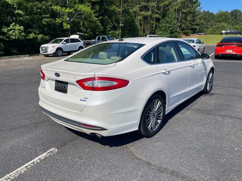 Used 2014 Ford Fusion SE w/ Equipment Group 202A FWD image 17
