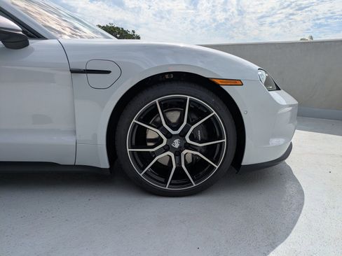 New 2025 Porsche Taycan image 11