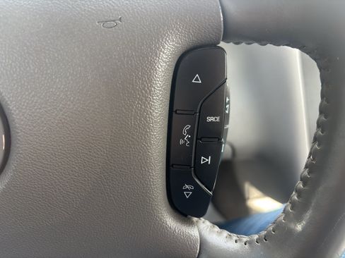 Used 2009 Buick Lucerne CXL FWD image 15