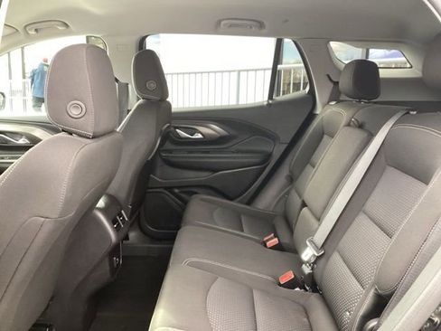 Used 2024 GMC Terrain SLE image 18