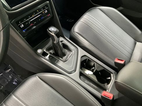 Used 2024 Volkswagen Tiguan SE R-Line FWD image 18