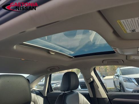 Used 2024 Volkswagen Jetta SE image 25