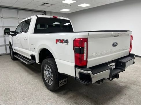 Used 2025 Ford F350 Lariat image 9