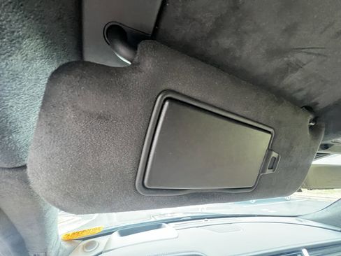 Used 2022 Jaguar XF SE image 25