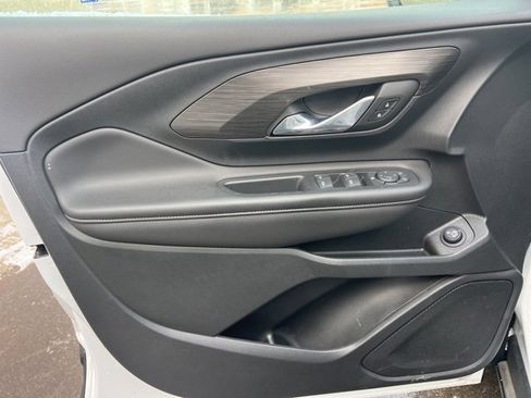 Used 2023 GMC Terrain SLE w/ Driver Convenience Package image 20