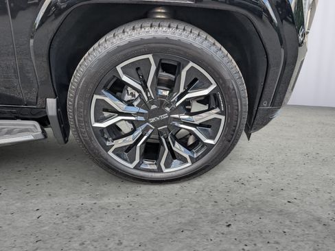 Certified 2025 GMC Sierra EV Denali AWD/4WD image 8