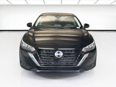 Used 2024 Nissan Sentra SV FWD image 2