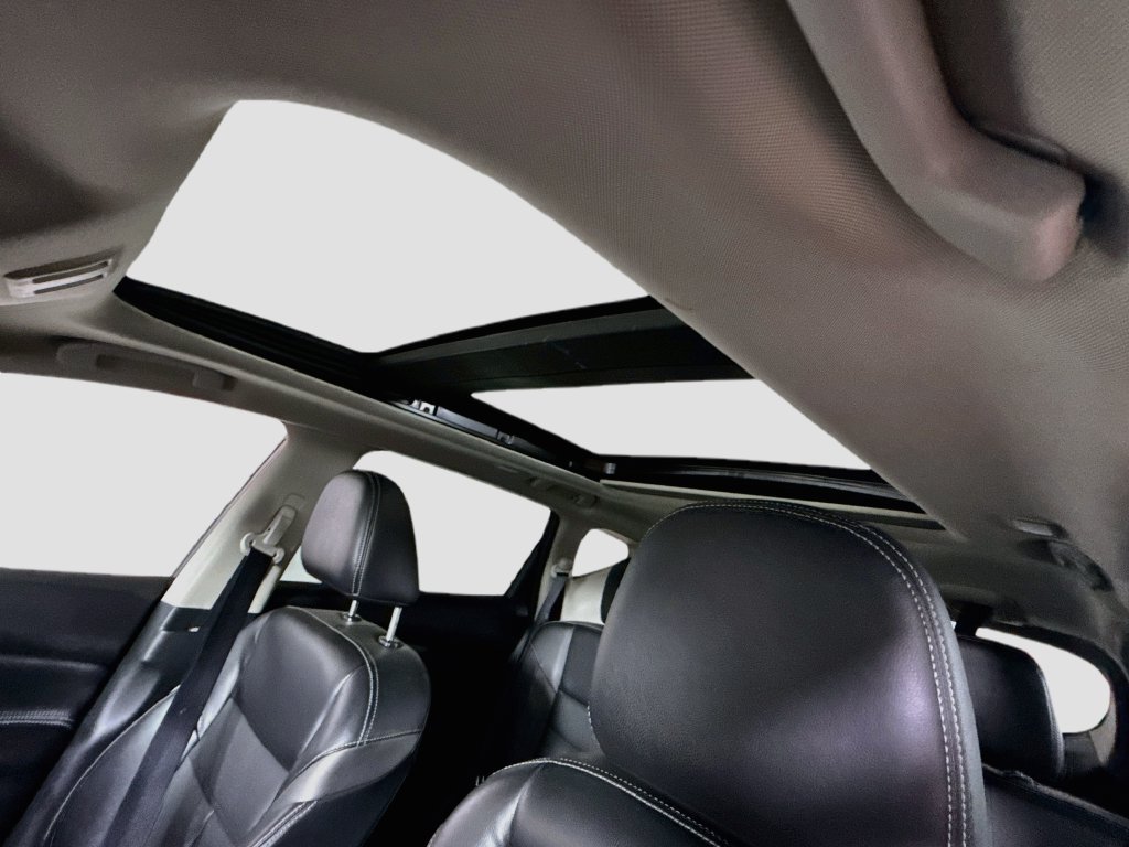 Used 2023 Nissan Murano SL w/ SL Moonroof Package FWD image 12