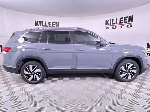 Used 2025 Volkswagen Atlas SEL image 8