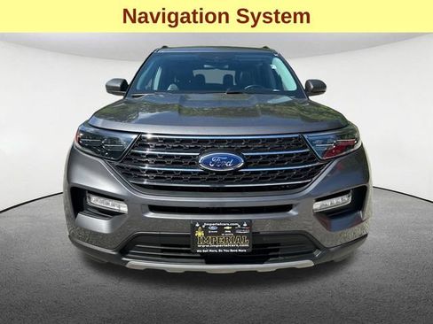 Used 2022 Ford Explorer XLT w/ Equipment Group 202A AWD/4WD image 4