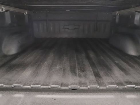 Used 2017 Chevrolet Silverado 1500 High Country image 29