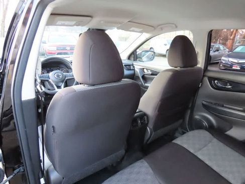 Used 2020 Nissan Rogue Sport SV image 14