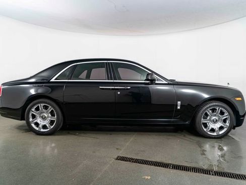 Used 2012 Rolls-Royce Ghost image 9