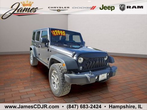 Used 2018 Jeep Wrangler Unlimited Rubicon w/ Connectivity Group AWD/4WD image 2