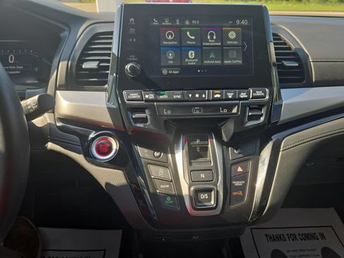 Used 2023 Honda Odyssey Touring image 17