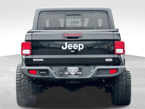Used 2022 Jeep Gladiator Overland w/ Cold Weather Group AWD/4WD image 6