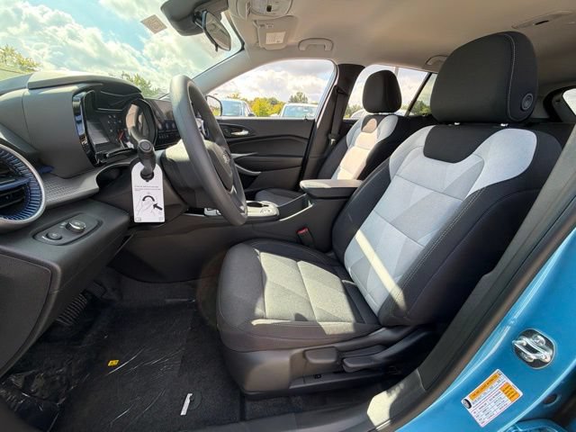 New 2026 Chevrolet Trax LS w/ LS Convenience Package FWD image 12