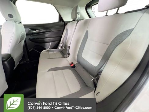 Used 2021 Chevrolet TrailBlazer LS AWD/4WD image 27