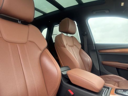 Used 2021 Audi Q5 2.0T Premium Plus w/ Premium Plus Package AWD/4WD image 26