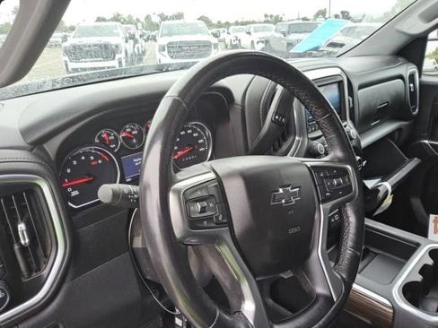 Used 2021 Chevrolet Silverado 1500 LT Trail Boss w/ Bed Protection Package AWD/4WD image 6