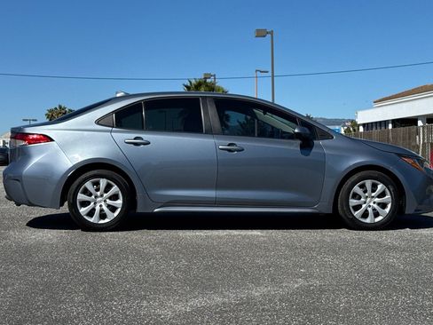 Used 2021 Toyota Corolla LE w/ Carpet Mat Package (TMS) FWD image 3