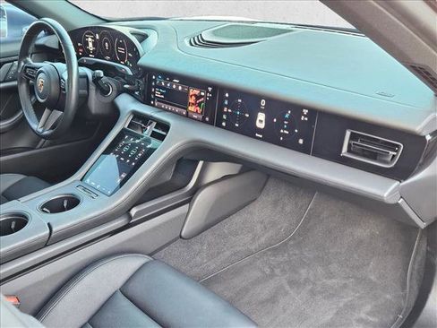 Used 2023 Porsche Taycan image 23