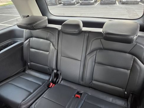 New 2027 Lincoln Navigator Premiere RWD image 16