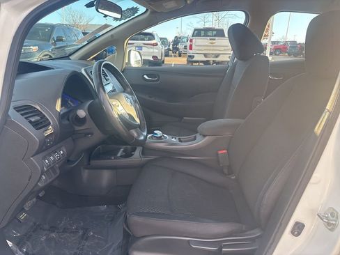 Used 2015 Nissan Leaf S w/ Charge Package image 13