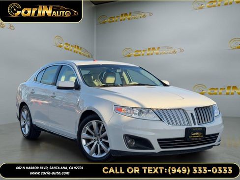 Used 2009 Lincoln MKS AWD image 3