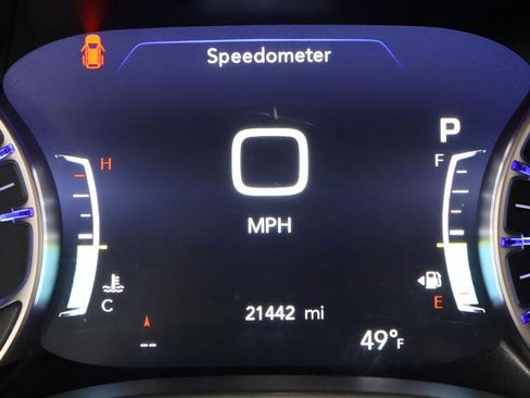 Used 2026 Chrysler Pacifica Select FWD image 15