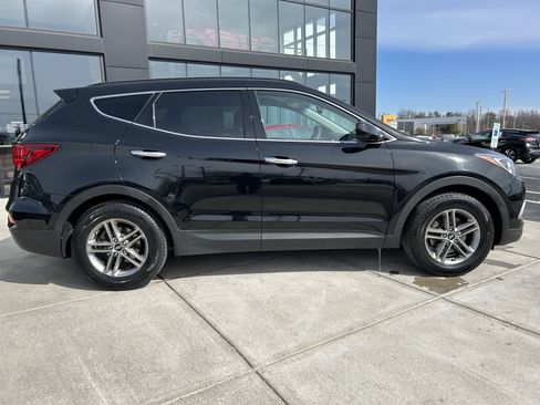 Used 2017 Hyundai Santa Fe Sport image 8