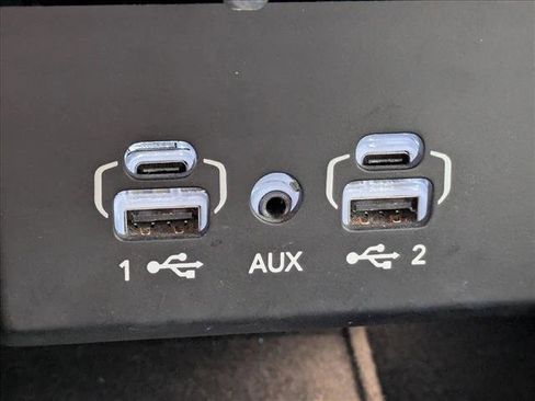 Used 2022 Jeep Wagoneer Series III w/ Premium Group I image 16