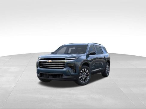 New 2026 Chevrolet Traverse LT w/ Sun and Wheel Package image 8