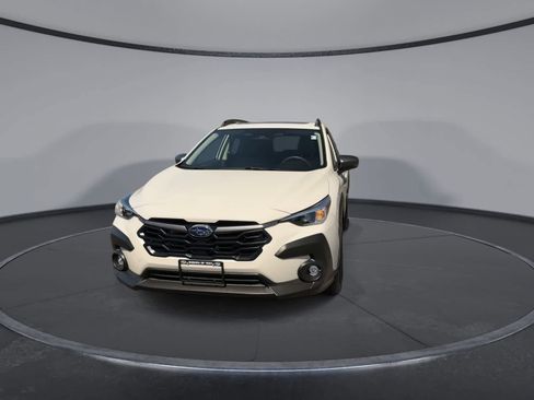 Used 2024 Subaru Crosstrek 2.0i Premium AWD/4WD image 3