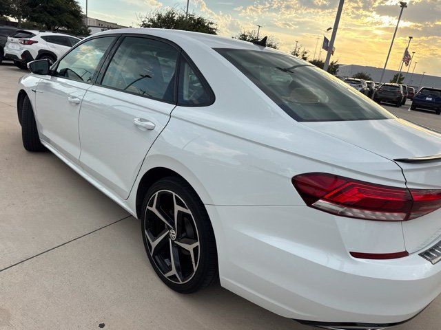 Used 2020 Volkswagen Passat 2.0T R-Line FWD image 5