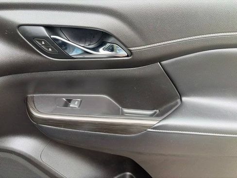 Used 2019 GMC Acadia SLT w/ LPO, Floor Liner Package FWD image 44