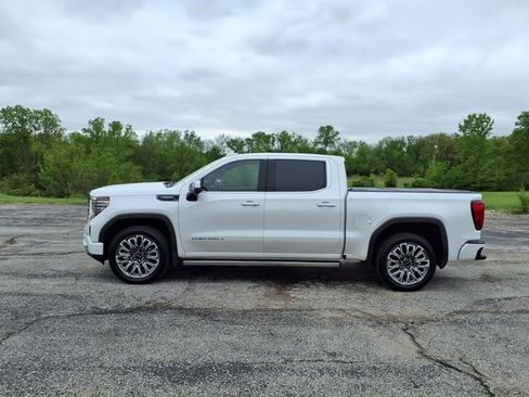 Used 2023 GMC Sierra 1500 Denali Ultimate AWD/4WD image 40