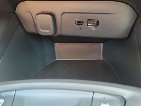 Used 2024 Chevrolet Trax LS FWD image 27