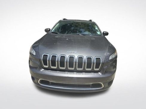 Used 2017 Jeep Cherokee Limited FWD image 4