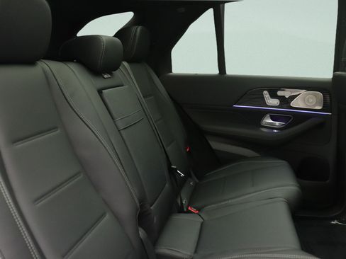 New 2026 Mercedes-Benz GLE 580 4MATIC image 8