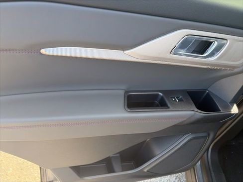 New 2026 Ford Explorer Active image 12