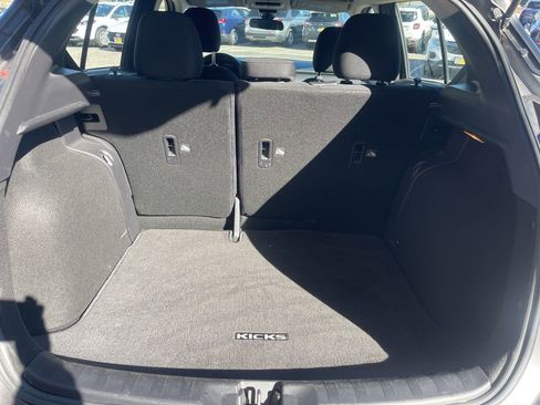 Used 2024 Nissan Kicks SR image 16