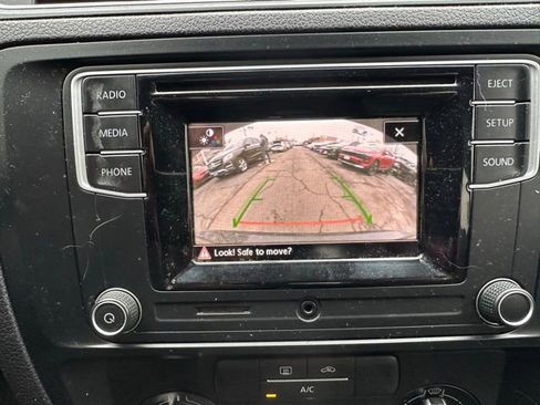 Used 2018 Volkswagen Jetta S image 14