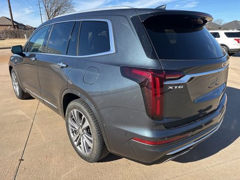 Used 2020 Cadillac XT6 Premium Luxury image 3