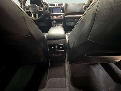 Used 2017 Subaru Outback 3.6R Limited image 27