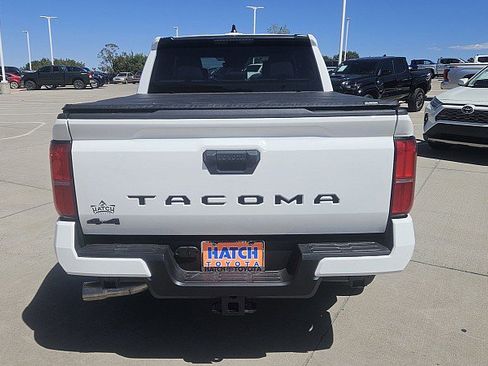 Used 2025 Toyota Tacoma SR5 image 6
