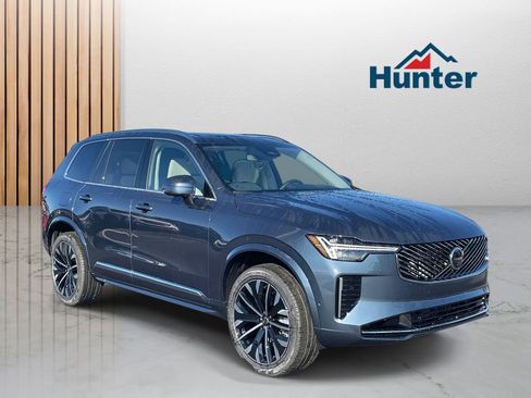 New 2026 Volvo XC90 B5 Ultra image 1