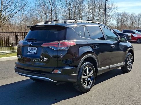 Used 2016 Toyota RAV4 XLE image 6